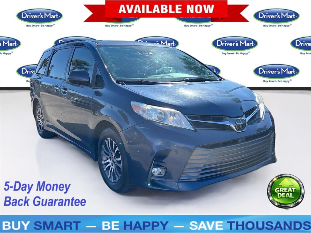 2020 Toyota Sienna XLE 7-Passenger Auto Access Seat