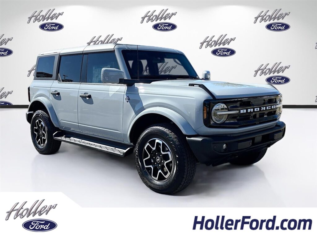 2026 Ford Bronco Outer Banks