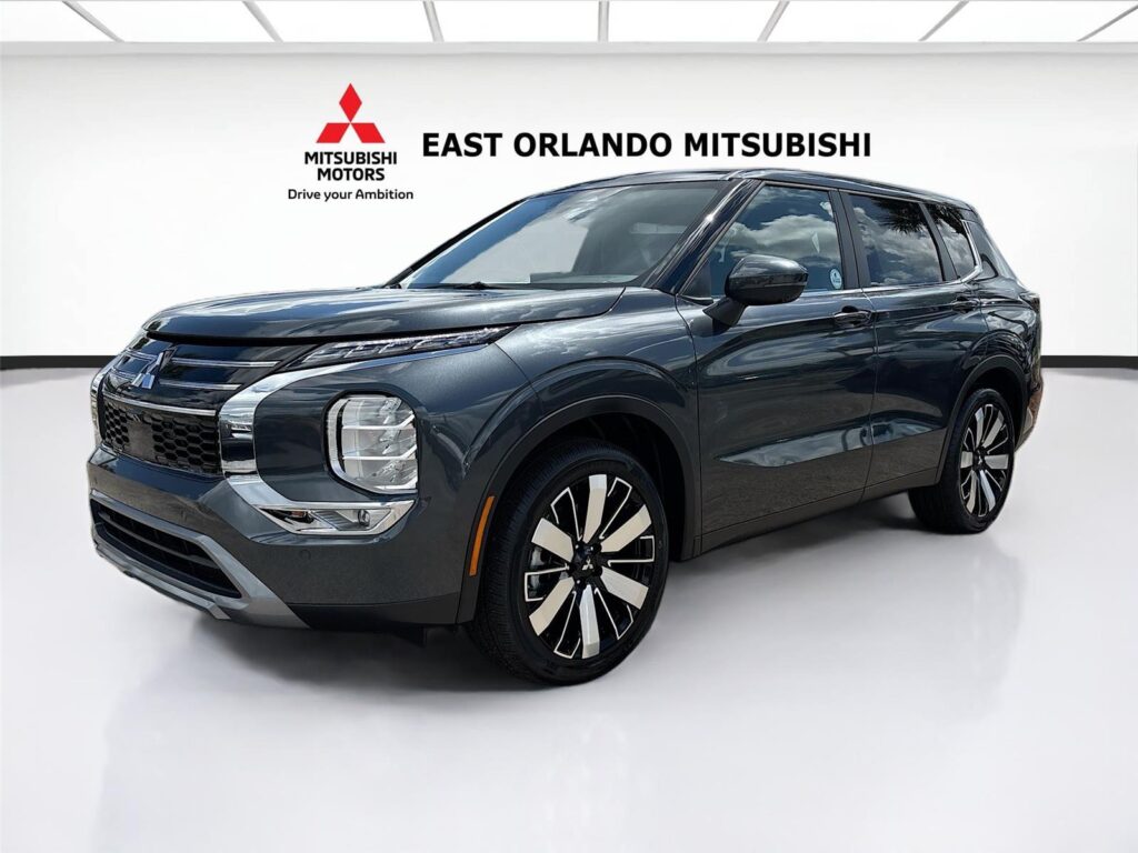 2026 Mitsubishi Outlander SE