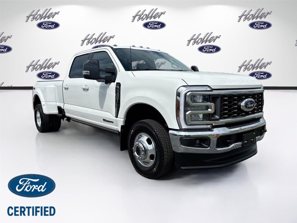 2026 Ford Super Duty F-350 DRW LARIAT