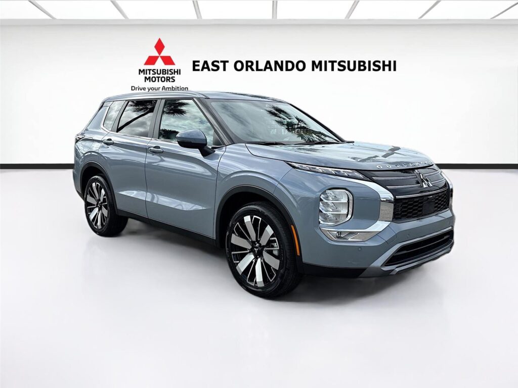 2026 Mitsubishi Outlander SE