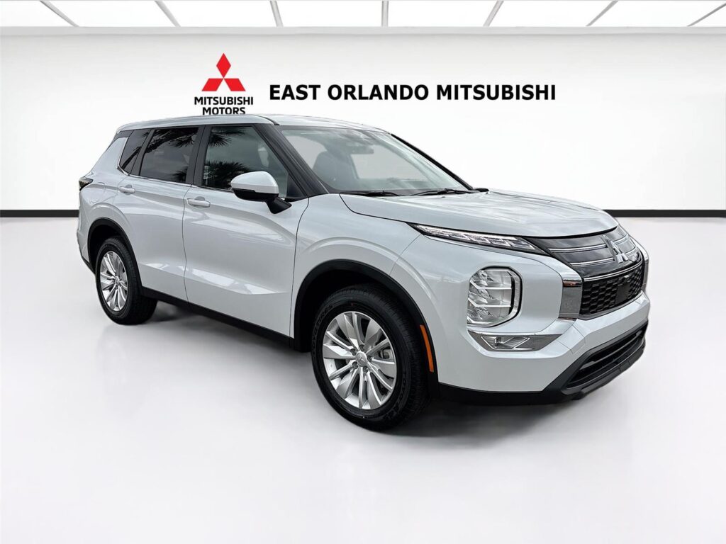 2026 Mitsubishi Outlander ES