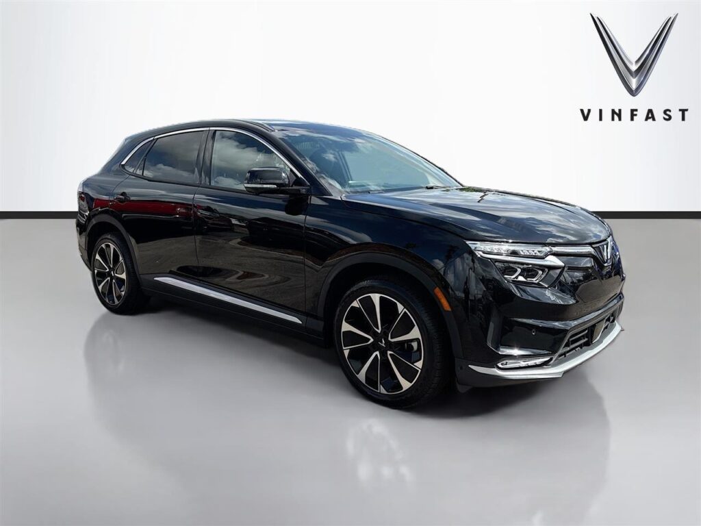 2025 VinFast VF 8 Plus