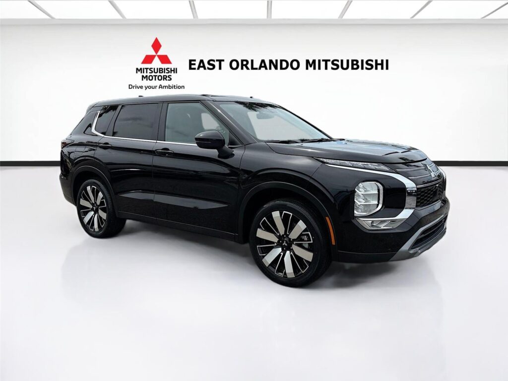 2025 Mitsubishi Outlander SE