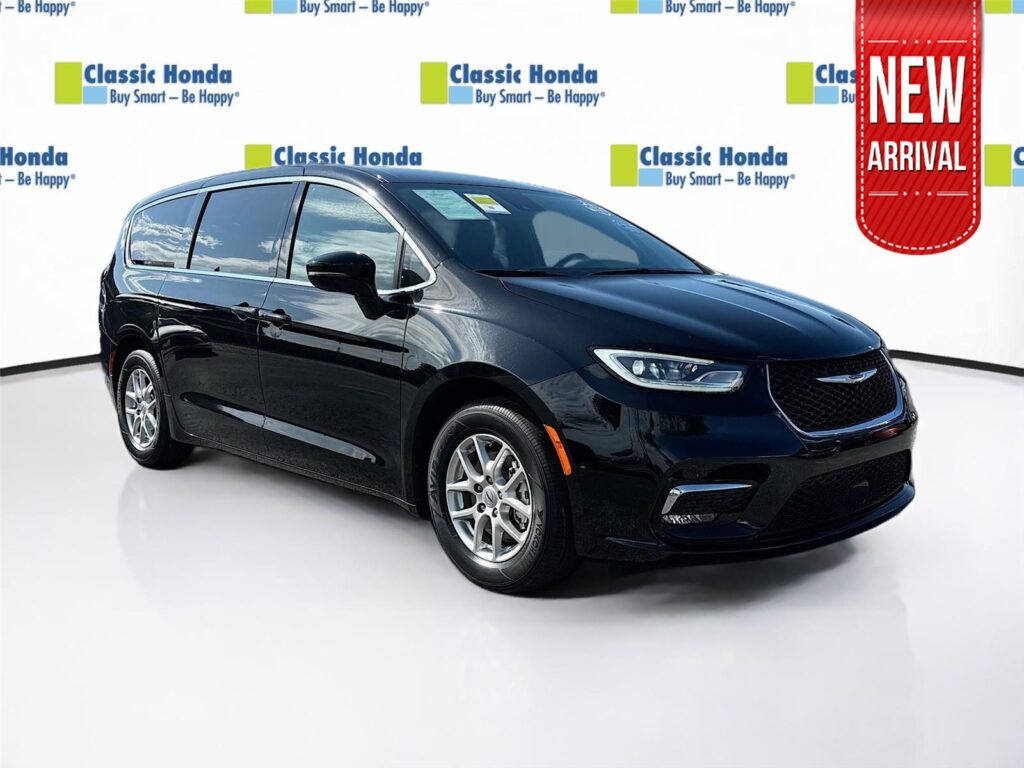 2025 Chrysler Pacifica Select