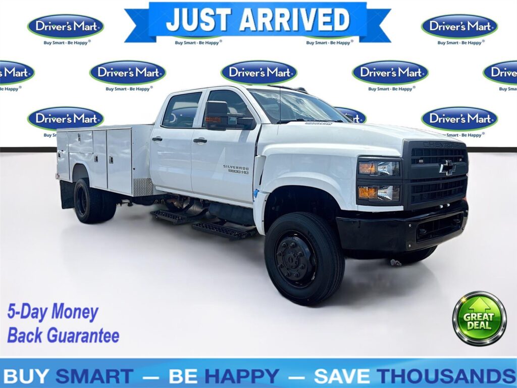 2022 Chevrolet Silverado 5500HD Work Truck