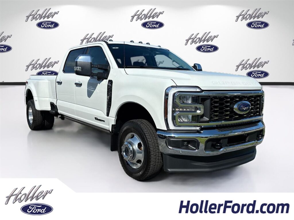 2026 Ford Super Duty F-350 DRW LARIAT