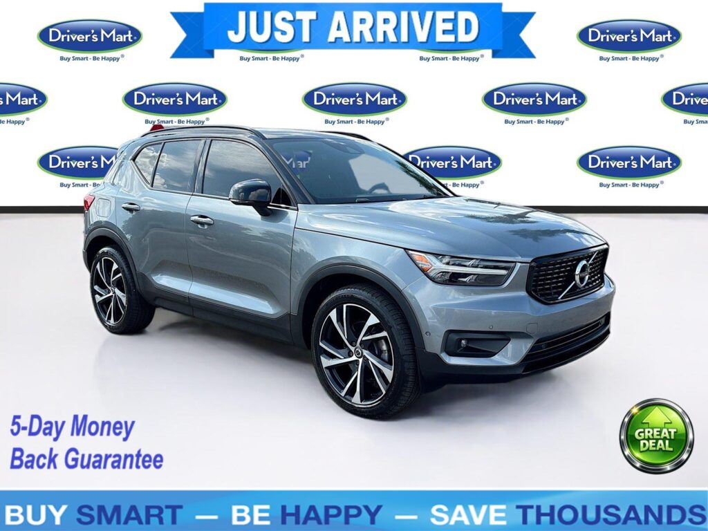 2019 VOLVO XC40 T4 R-DESIG